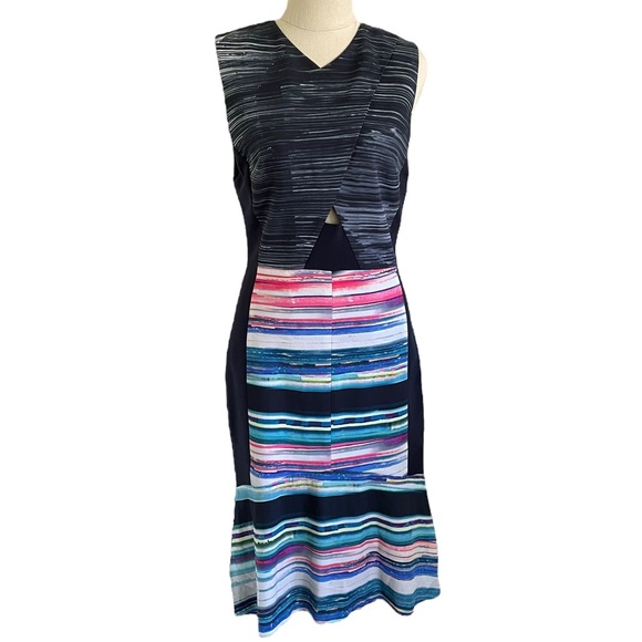 Ginger & Smart Dresses & Skirts - GINGER & SMART Sz8 Stunning multi fabric structured dress with keyhole cut out🏅